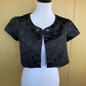 Xhilaration women M fully lined cropped one hook jacket with dots & cap sleeve